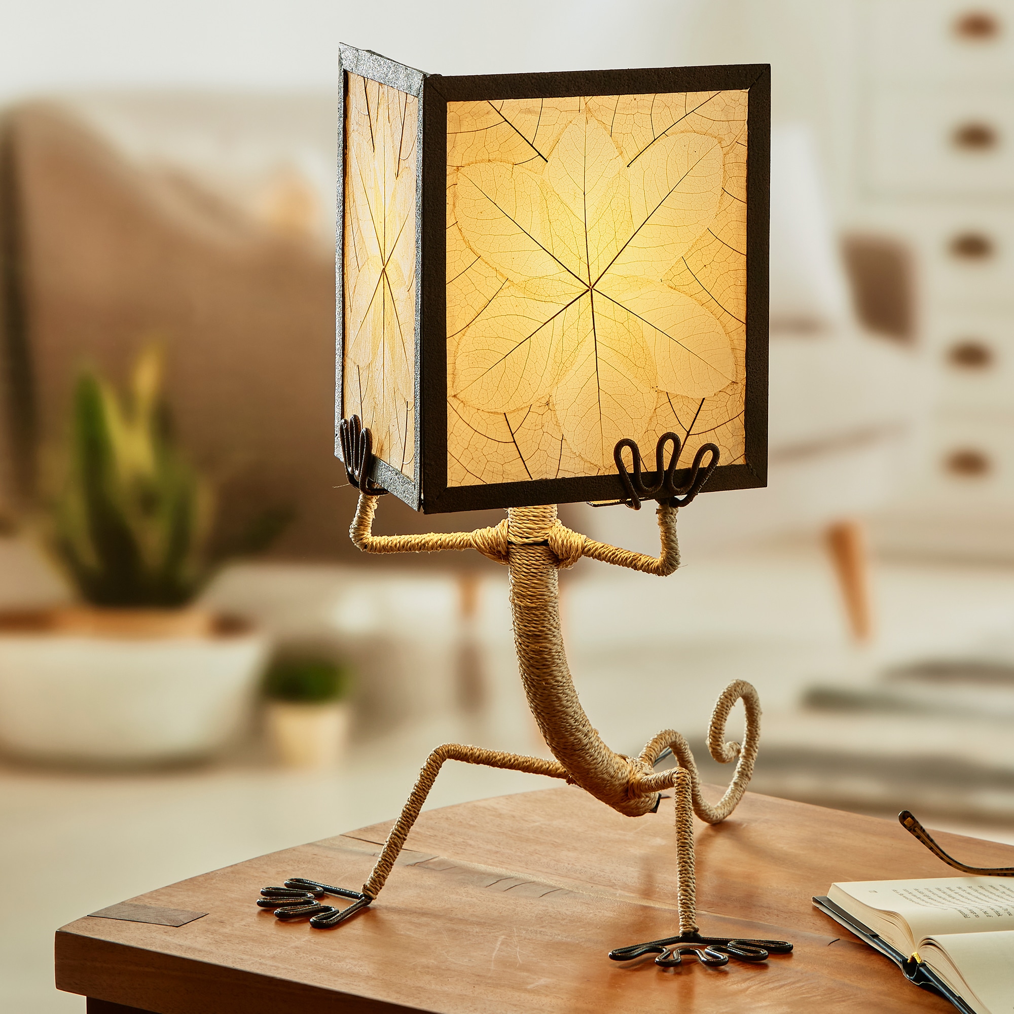 Enlightened Gecko Table Lamp Natural <br>(Item # 305 t n) - Image 5