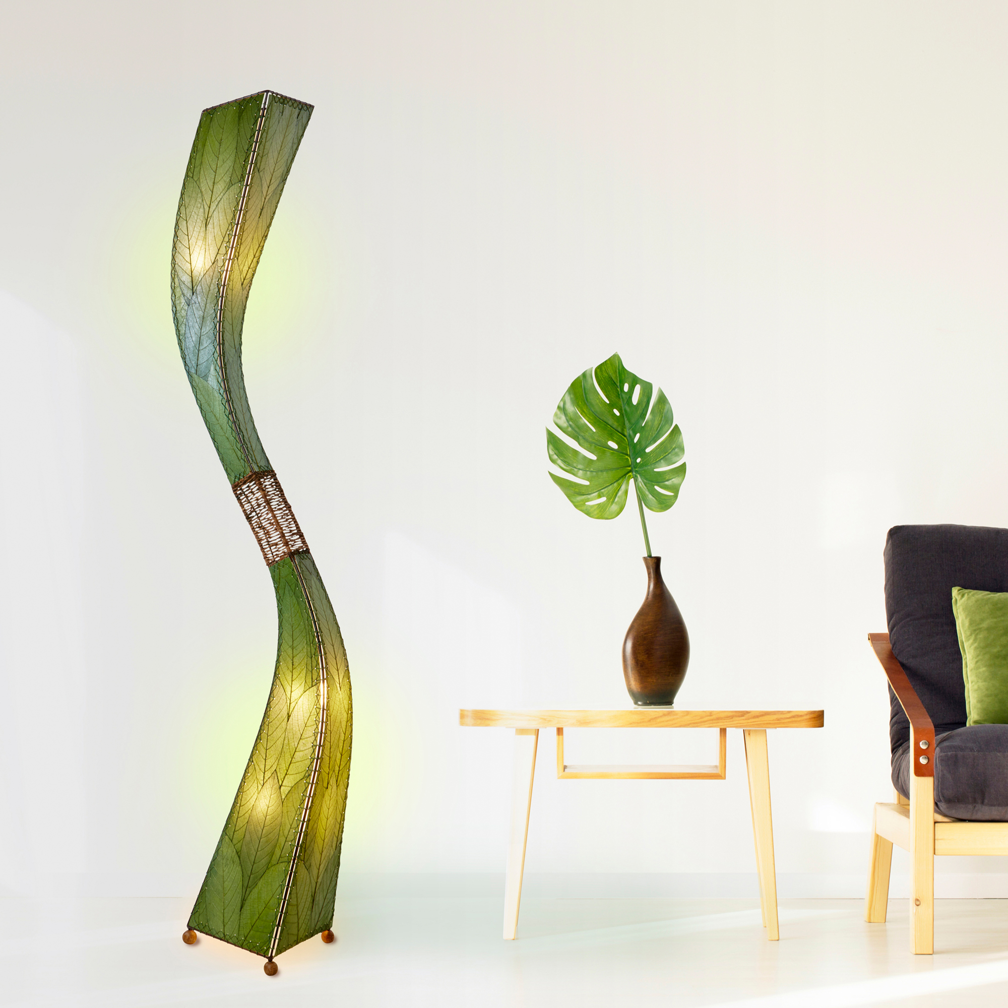 569-xl-g-sq-lifestyle Flow Floor Lamp