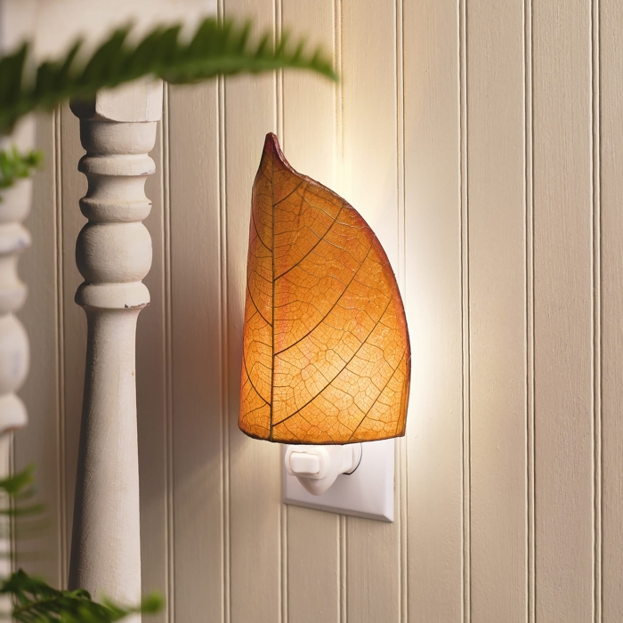 Leaf Nightlight Burgundy <br>(Item # 623 bu)