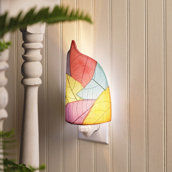 Leaf Nightlight Multi <br>(Item # 623 m)