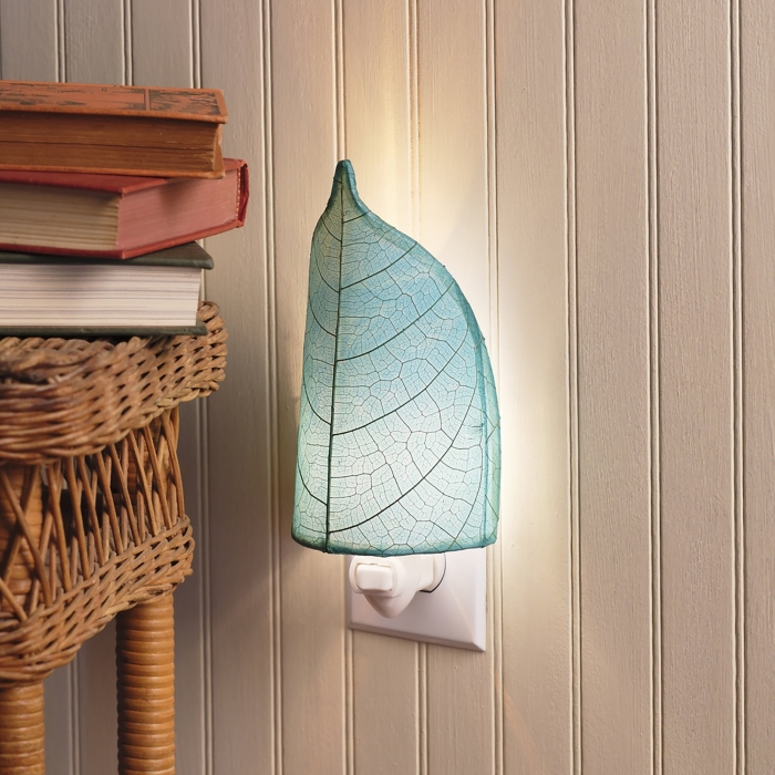 Leaf Nightlight Sea Blue <br>(Item # 623 sb)