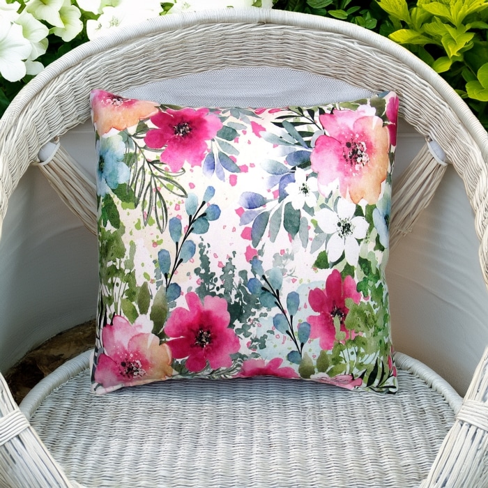 Outdoor Pillow Meadow Dance 1 18x18 <br>(Item # jh461lcs)